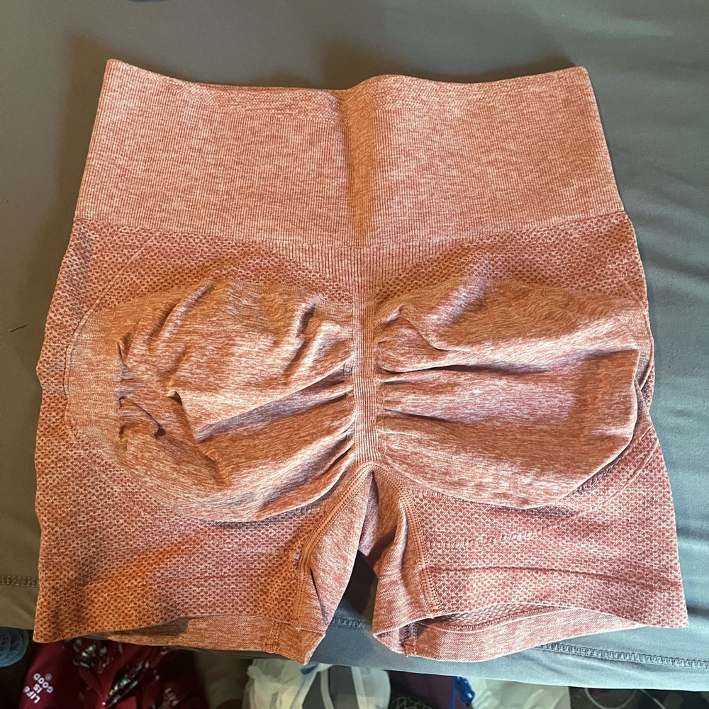 spandex with cinch in the butt